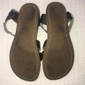 3 YOUTH FUCHSIA SWEETHEARTS SALTWATER BOUTIQUE SUN SAN NEW SANDALS SIZE 5T